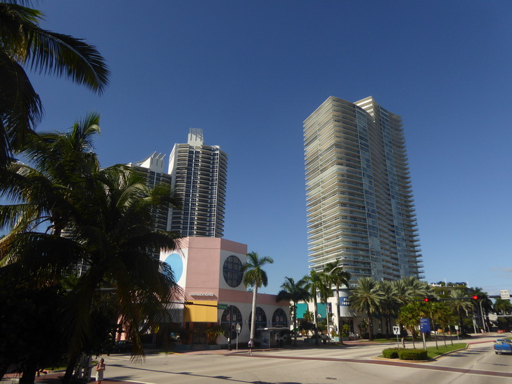 Miami South Washington AV Venetian Pool