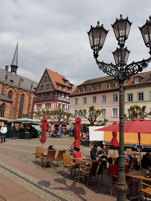 Wirtschaft zur Bruecke Marktpl. 11,67433 Neustadt an der Weinstraße