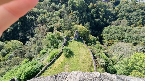 Manderscheid  Burgen 2 Manderscheider  bUrgen Oberburg