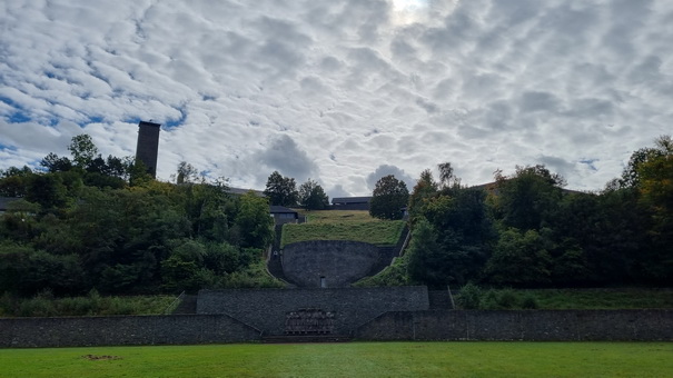 Vogelsang Eifel Urfttalsperre auf dem Berg Erpenscheid Sportstätten Ertüchtigungswiese 