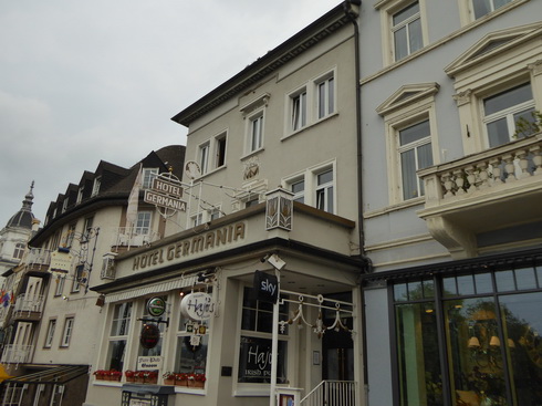 Rüdesheim am Rhein Drosselgasse Rüdesheim Drosselgasse Lindenwirt    Hildegard von Bingen 