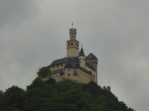 Von  Rüdesheim am Rhein nach Braubach Marksburg 