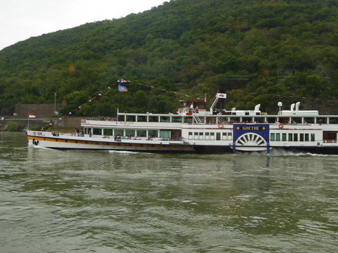 Mit dem Schiff Stolzenfels von Braubach nach  Rüdesheim   