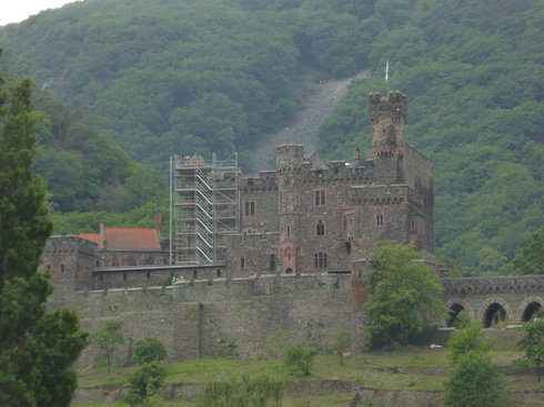 Mit dem Schiff Stolzenfels von Braubach nach  Rüdesheim   