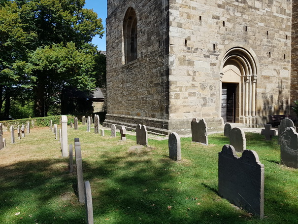 Kirche St.Peter zu Syburg 