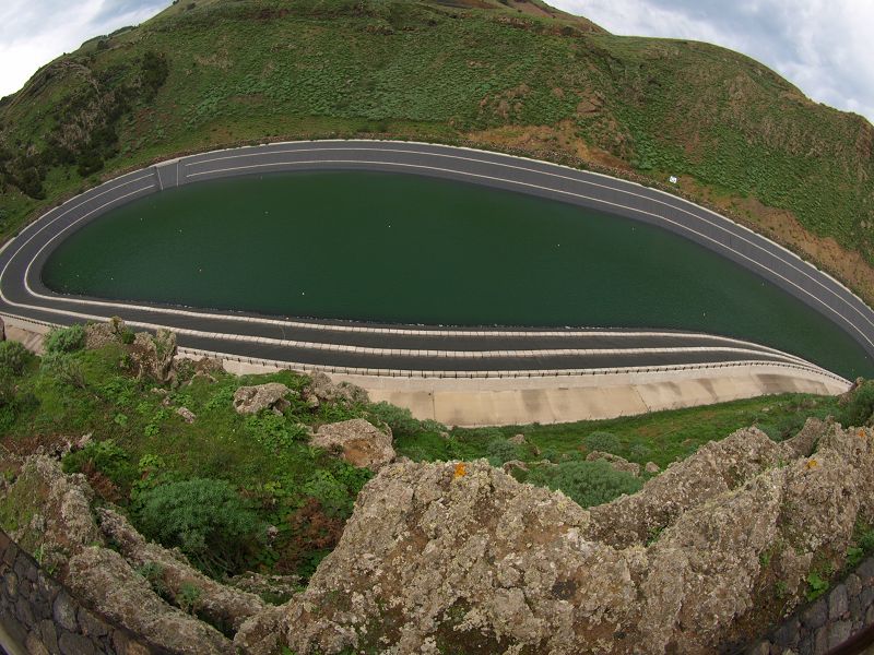 Valverde Hauptstadt El Hierro Vulkankrater als Wasserspeicher 