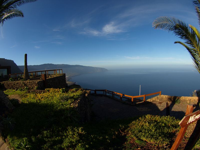 Mirador de la Pena + Pena Restaurant wurde 1989 vom Knstler Csar Manrique entwickelt Lavaarchitektur