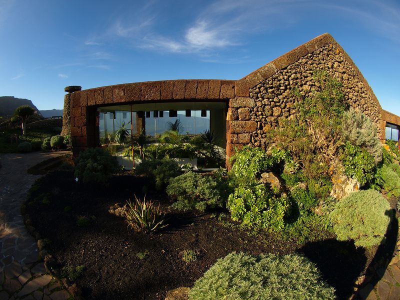 Mirador de la Pena + Pena Restaurant wurde 1989 vom Knstler Csar Manrique entwickelt Lavaarchitektur