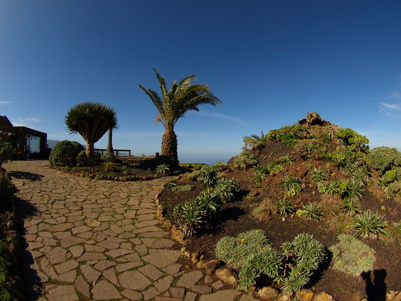 Mirador de la Pena + Pena Restaurant wurde 1989 vom Knstler Csar Manrique entwickelt Lavaarchitektur