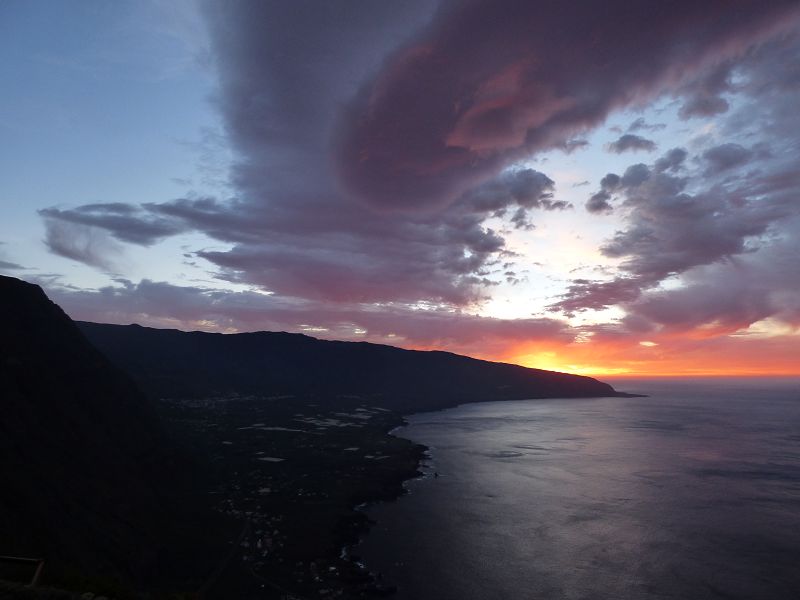 Sundowner Mirador de la PenaSundowner Mirador de la Pena  