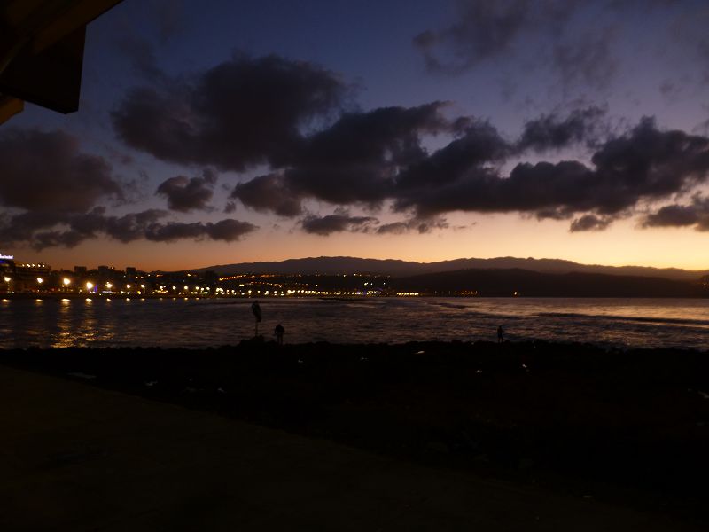   Las Palmas Gran Canaria Sundowner mit Teide im Hintergrund Las Palmas Gran Canaria Las Palmas Gran Canaria Sundowner mit Teide im Hintergrund 