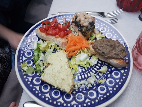 Florenz Trattoria al Trebbio Colonna della Croce al TrebbioFlorenz Trattoria al Trebbio  Colonna della Croce al Trebbio&nbsp;&nbsp;