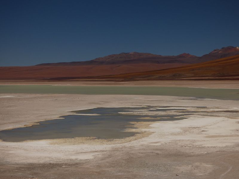 Laguna  Verde Vulcano Licancabur  5920 m und Salzsee Laguna Verde 4300 m