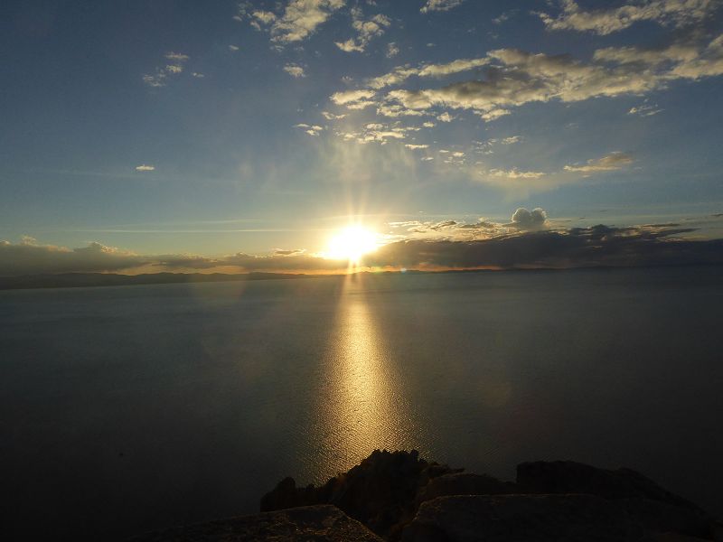 Bolivien  Copacabana  Lago Titicaca Titicacasee Aufstieg zum Kalvarienberg Cerro Calvario Wallfahrtsziel. 3.966 m hoher Hügel