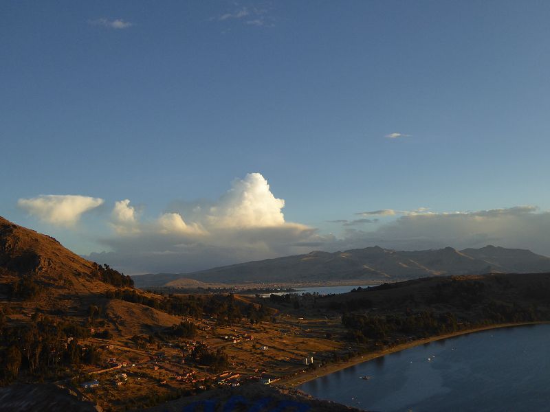 Bolivien  Copacabana  Lago Titicaca Titicacasee Aufstieg zum Kalvarienberg Cerro Calvario Wallfahrtsziel. 3.966 m hoher Hügel