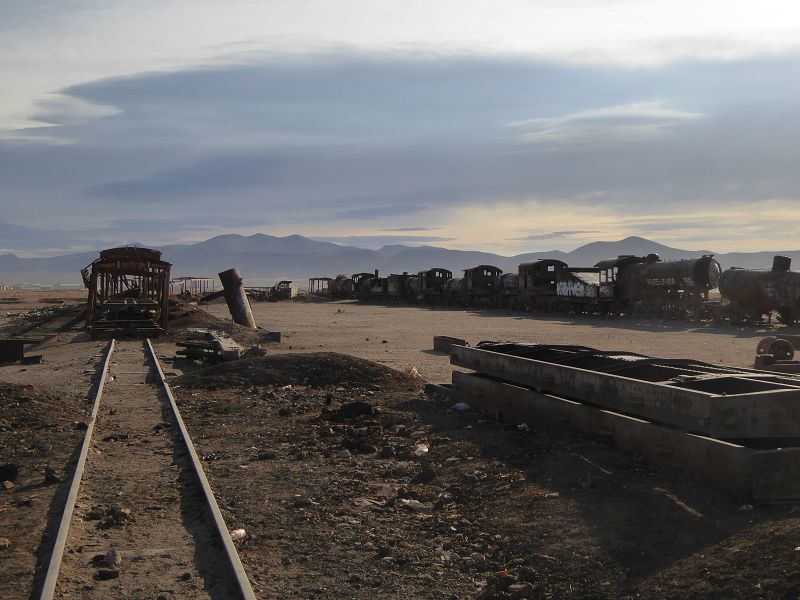 Uyuni Hotel Luna Salada Uyuni Luna Salada Eisenbahn Ferrocarril Train Cementary Oruro