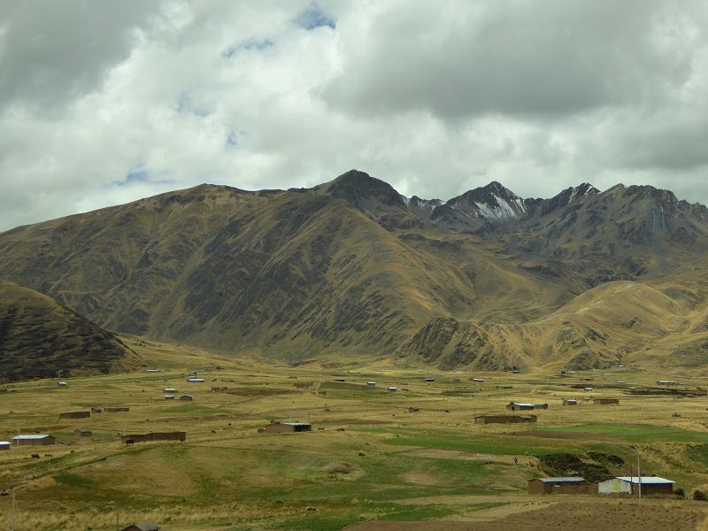 La Raya Pass Occobamaba