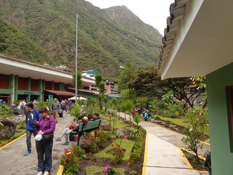 Ollantaytambo  Aguas Calientes  Perurail