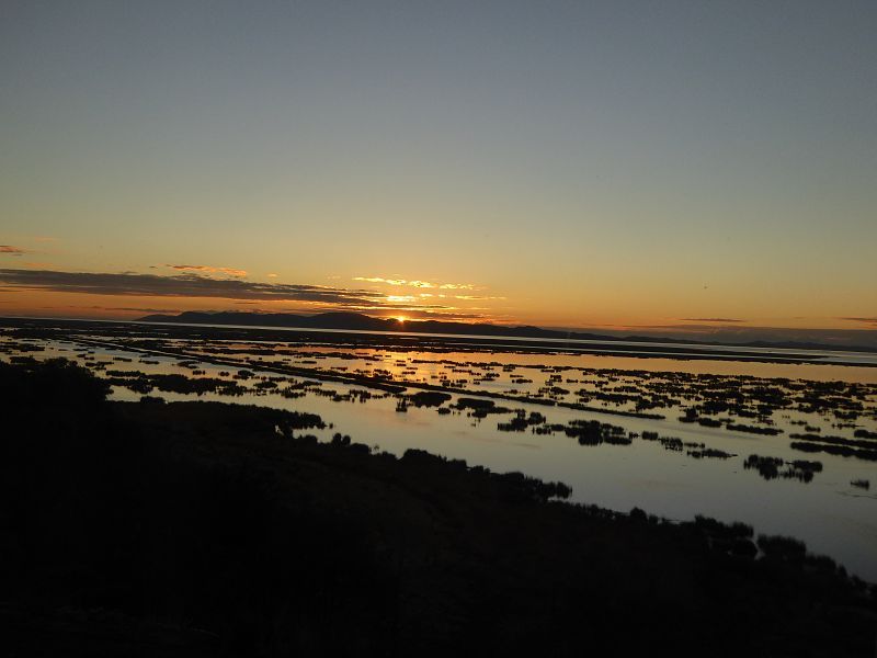 Lago Titicaca Titicacasee Schilfinsel Uros Sonnenaufgang 