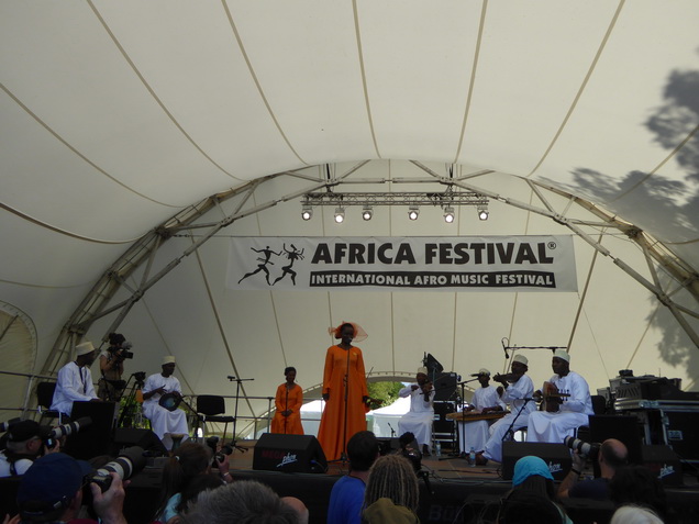 MATONA & THE ZANZIBAR TAARAB ORCHESTRA