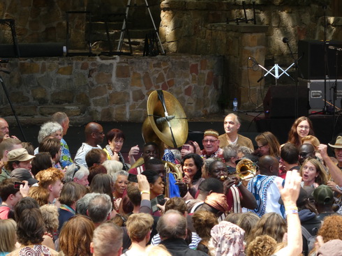   La fanfare Eyo'nlé   Eyo'nlé Brass Band  BeninLa fanfare Eyo'nlé   Eyo'nlé Brass Band  Benin