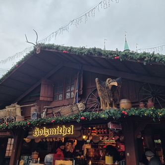 Lübeck Weihnachtsmarkt  Traveufer Old City Altstadt Hüxstrasse 