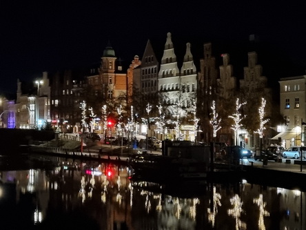   Lübeck by Night ObertravebrückeLübeck bei Nacht Obertravebrücke Speicherhäuser