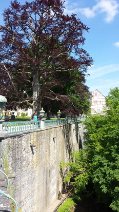 Weilburg an der Lahn  Schiffstunnel Schloss Kettenbrücke Rollschiff  Kanu Eisenbahn