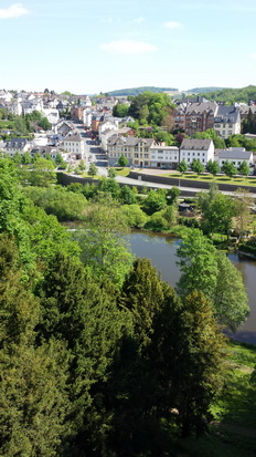 Weilburg an der Lahn  Schiffstunnel Schloss Kettenbrücke Rollschiff  Kanu Eisenbahn