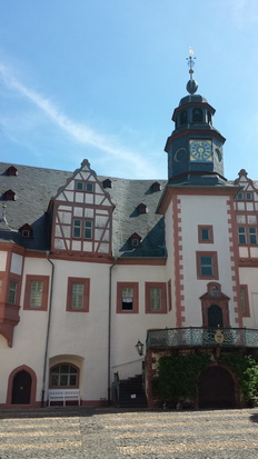 Weilburg an der Lahn  Schiffstunnel Schloss Kettenbrücke Rollschiff  Kanu Eisenbahn