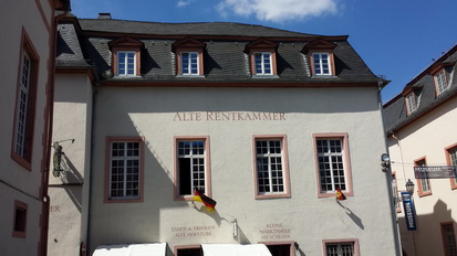 Weilburg an der Lahn Schifftunnel Schloss Kettenbrücke Rollschiff  Kanu Eisenbahn