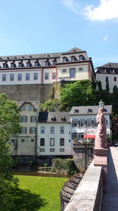 Weilburg an der Lahn Schifftunnel Schloss Kettenbrücke Rollschiff  Kanu Eisenbahn