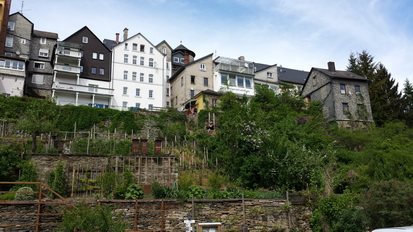 Weilburg an der Lahn Schifftunnel Schloss Kettenbrücke Rollschiff  Kanu Eisenbahntunnel