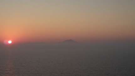 Santorin Nea Kameni Einfahrt in die Caldera 