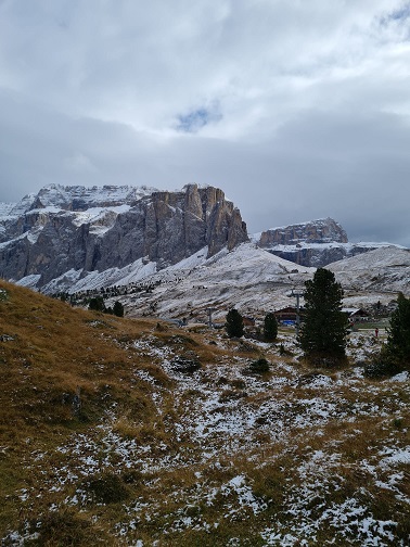 Dolomiten mit Schneezucker