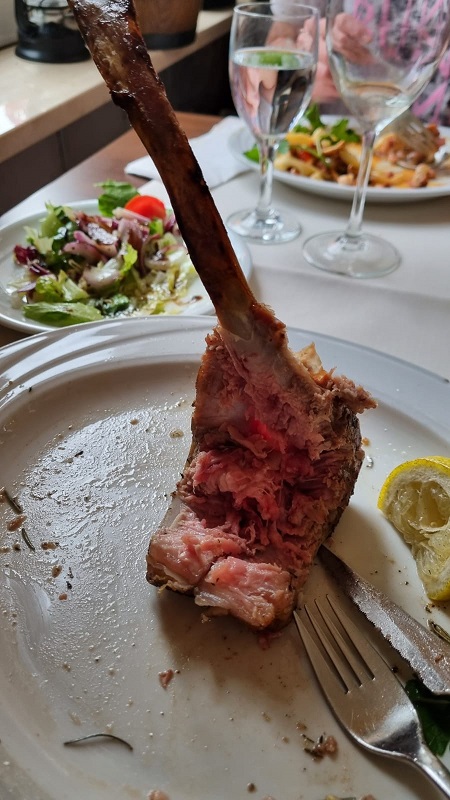 Tomahawk Steak Bone