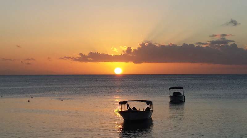 Mauritius Sundowner Le Victoria Beachcomber Hotel Mauritius