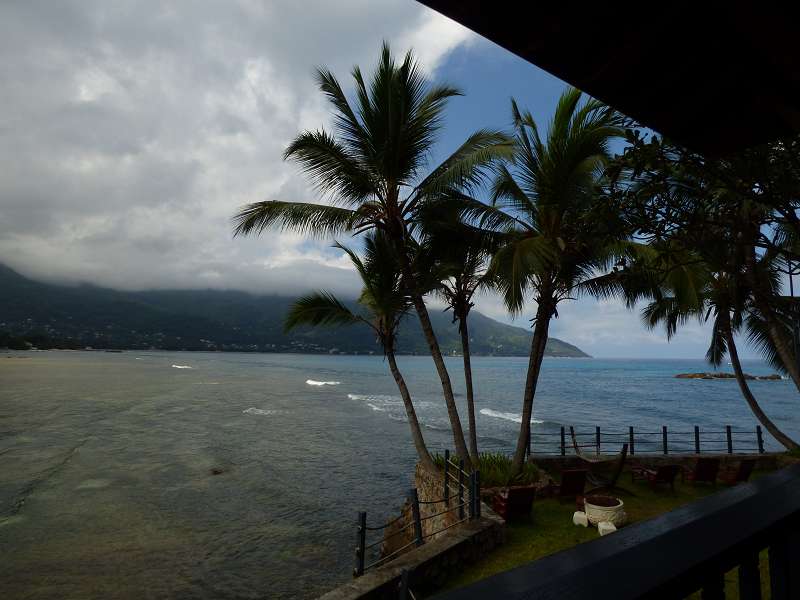 Hilton Northolme Seychelles  Blick auf den Ocean aus Bungalowblick